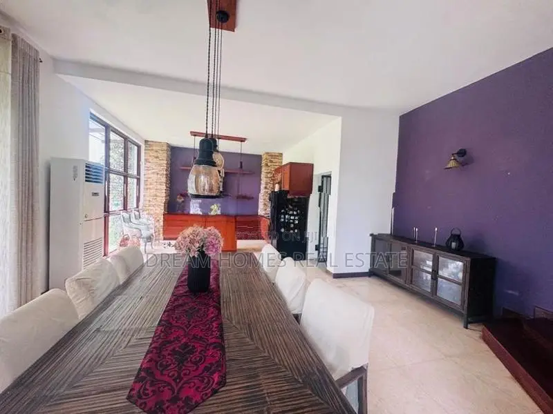 Luxurious house with Paddy Field View and Pool for sell – Battaramulla