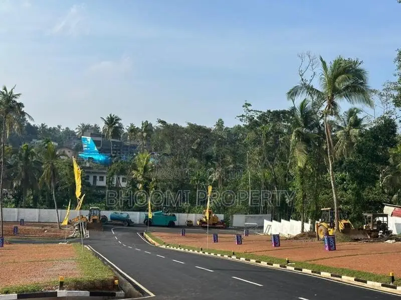 Gated lands for sale Kadawatha