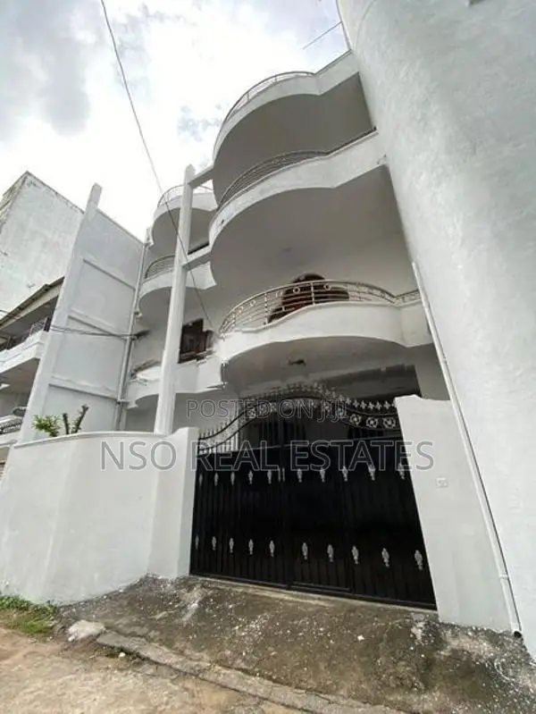Spacious G+2 Residential Building for Sale – Dehiwala