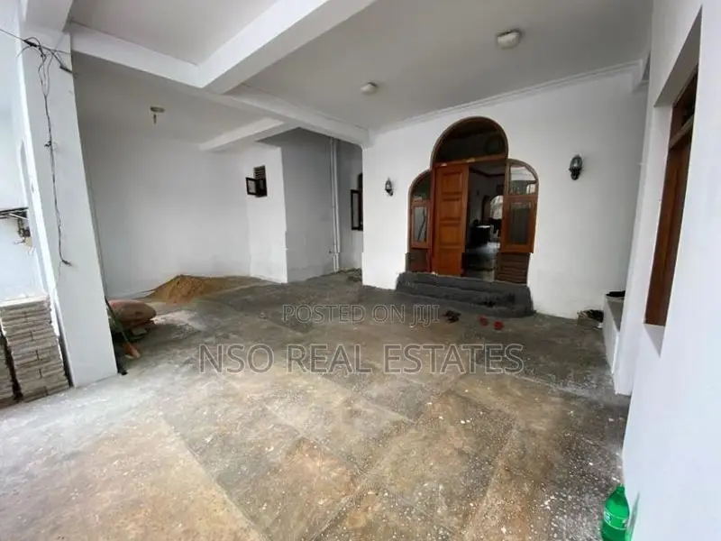 Spacious G+2 Residential Building for Sale – Dehiwala