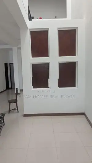 4 Bedrooms 2 Story House තලවතුගොඩ