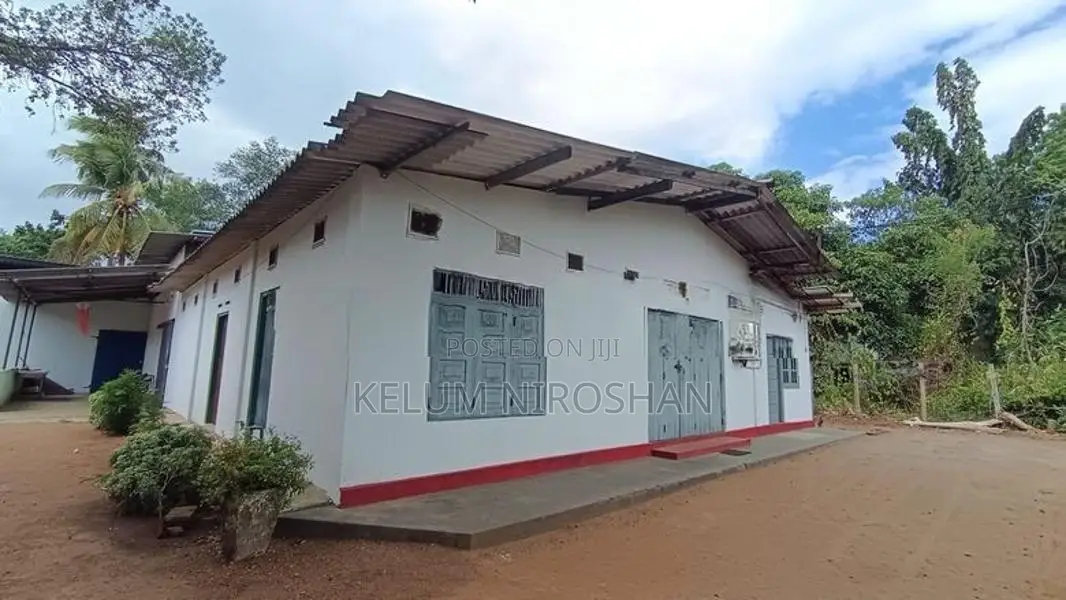 නිවස සමග ව්‍යාපාර ස්ථානය විකිණීමට කදුරුගස්ආර