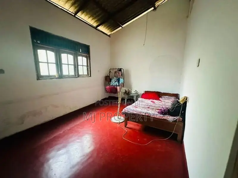 ( YS-1139) Valuable Single Storey House Sale in Meegoda, Madulaw