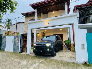 Modern 4-Bedroom House for Sale – Hokandara / Thalawathugoda