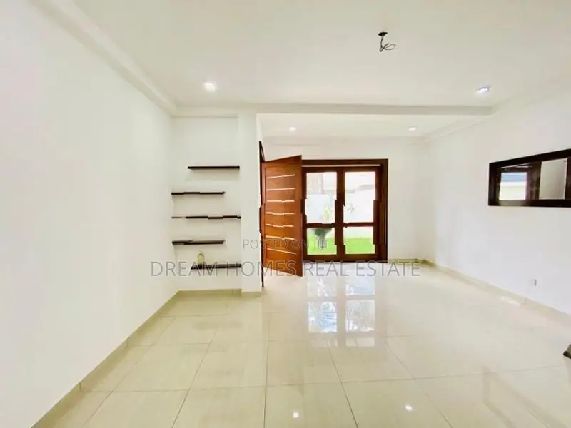 Modern 4-Bedroom House for Sale – Hokandara / Thalawathugoda