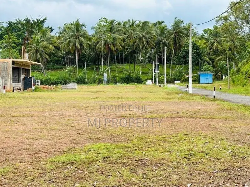 ( TS-1141) Valuable Residential Bare Land Sale in Godagama