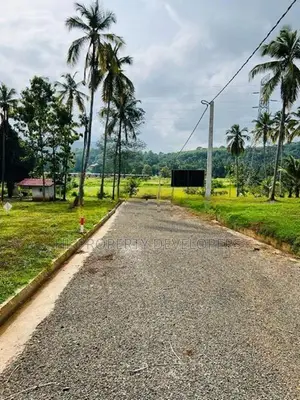 මීරිගම සුන්දර වෙල් යායකට මුහුණලා ඉඩම