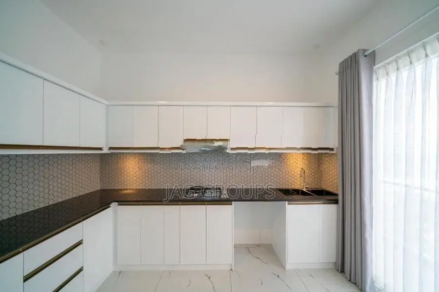 3 Br Luxury Apartment-Mount Lavinia