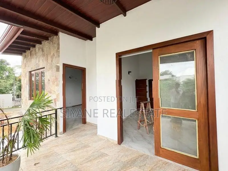Luxury New House for Sale in Hokandara