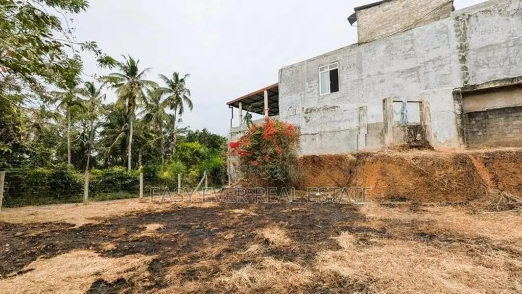 රාගමෙන් වටිනා බිම් කොටස් 2ක් විකිණීමට / ER 11238
