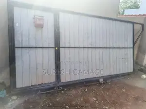 Sliding Gate