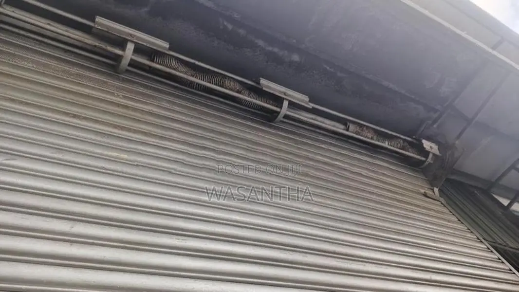 Roller Door Gate