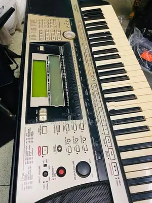 61-Key Yamaha PSR-740 Power Adapter MIDI Keyboard