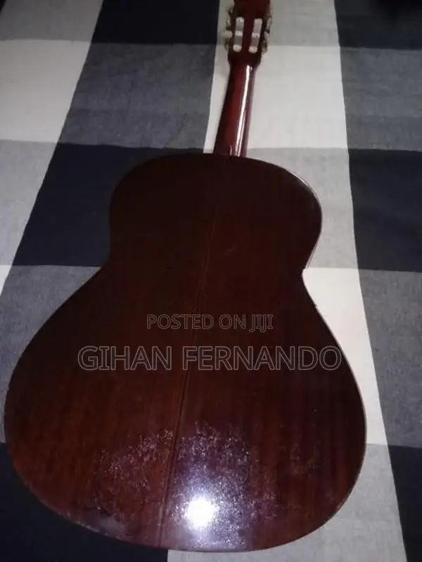 Yamaha G235ii Classical Guitar