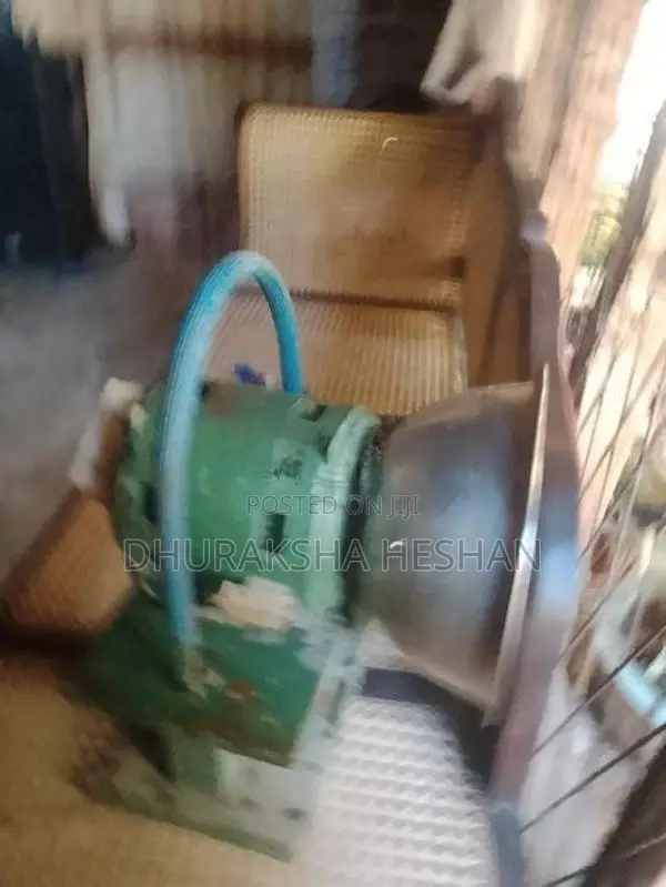 පොල්ගාන මැශින්