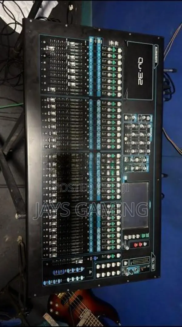 Allen Health Qu32 Digital Mixer