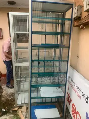 Showcase with Shop Rack