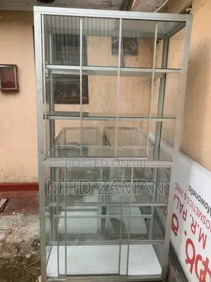 Showcase with Shop Rack