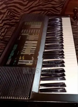 Yamaha Electronic Keyboard