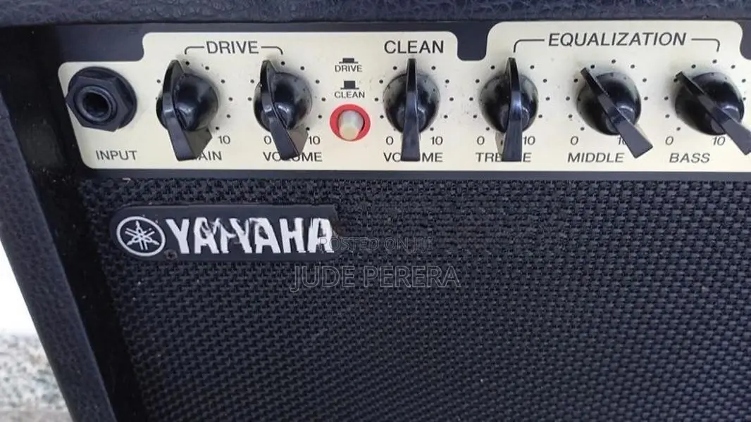 Yamaha GA 15 Guitar Amp