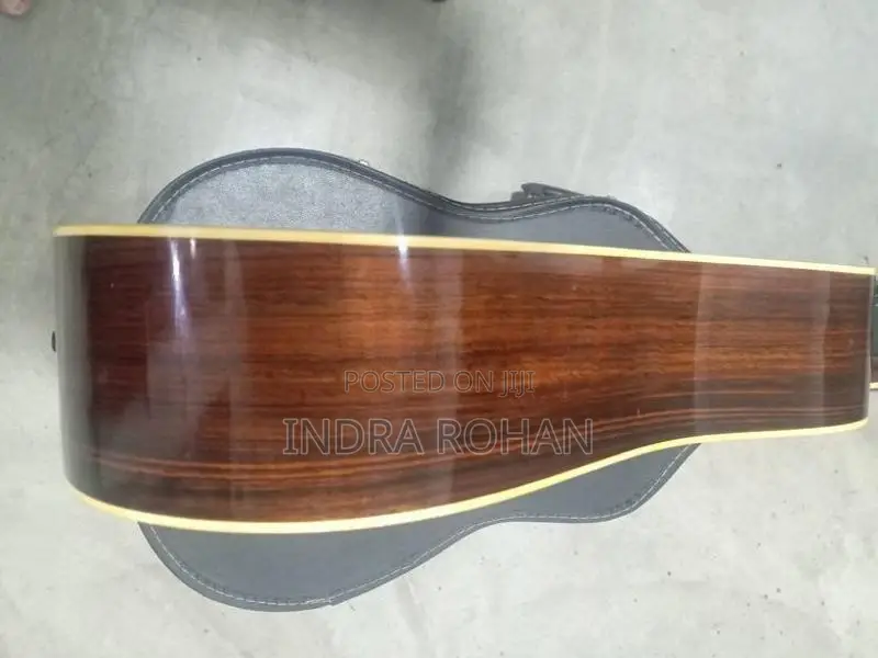 Morris W25 Guitar