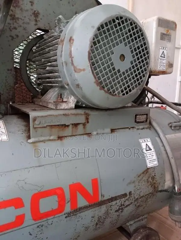 HiTACHI Heavy Duty Air Compressor