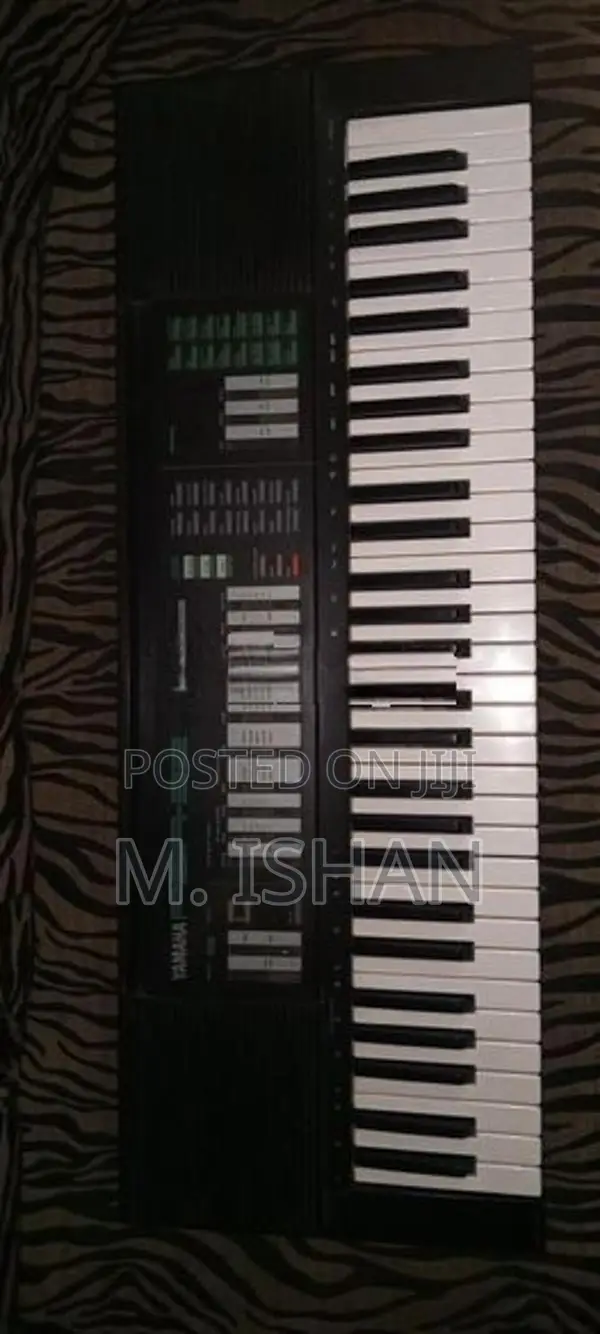 Yamaha Electronic Keyboard
