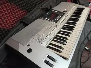 Yamaha psr s 710 keyboard