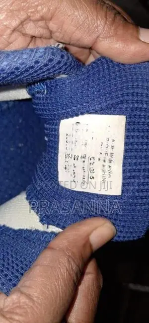 battmiton shoe