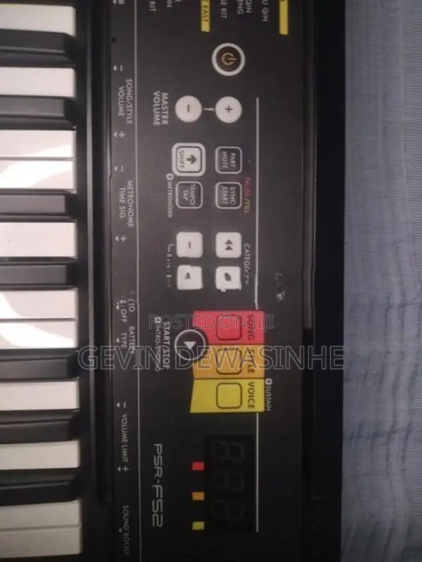 Yamaha Psr-F52