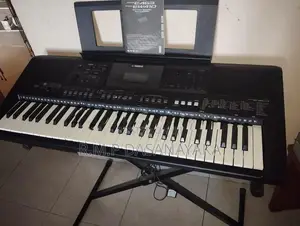 Yamaha PSR-E463 Keyboard