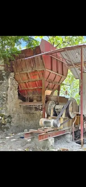 Metal Crusher