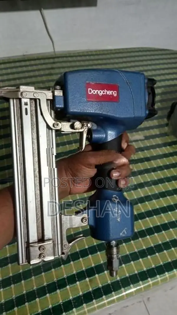Air Pneumatic Brad Nailer