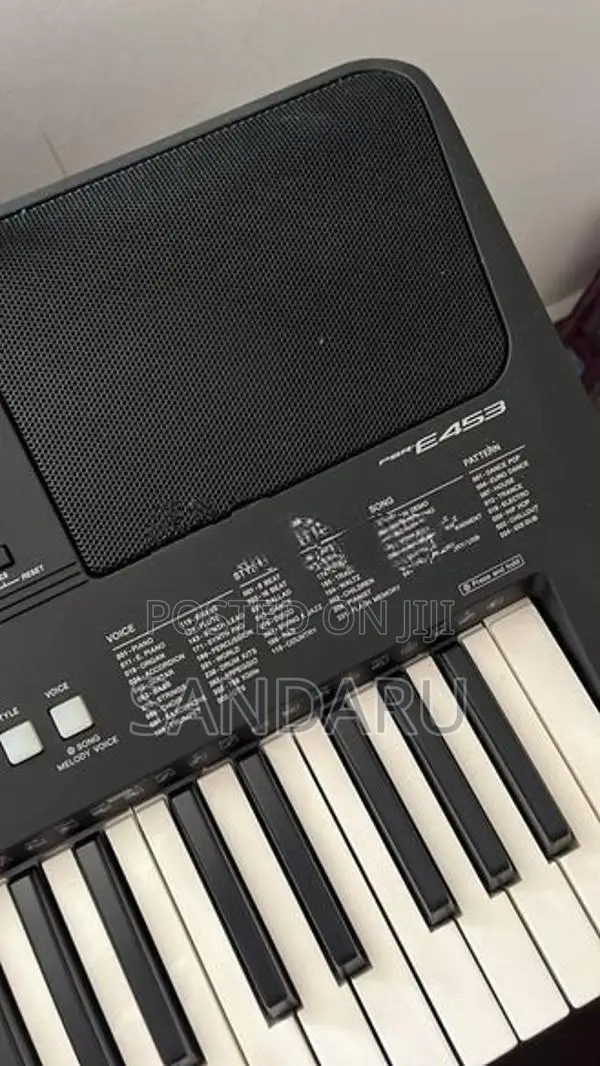 Yamaha PSR E 453