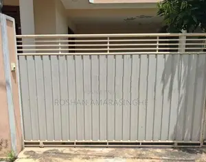 Sliding Gate