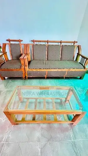 Solid Wooden Sofa Set with Glass Top Coffee Table (Complete 6-7 Seater