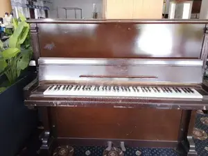 J.b cramer with co Piano stool