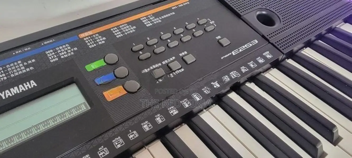 Yamaha E 253 Keyboard