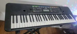Yamaha E 253 Keyboard