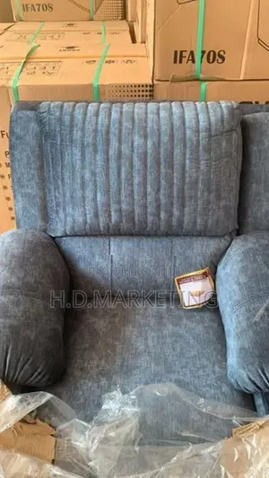 Piyestra Recliner Sofa