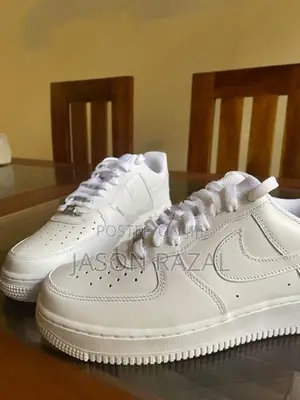 Nike Air Force 1 Low ’07 – Triple White