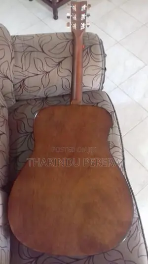 Yamaha F310 Acoustic Guitar
