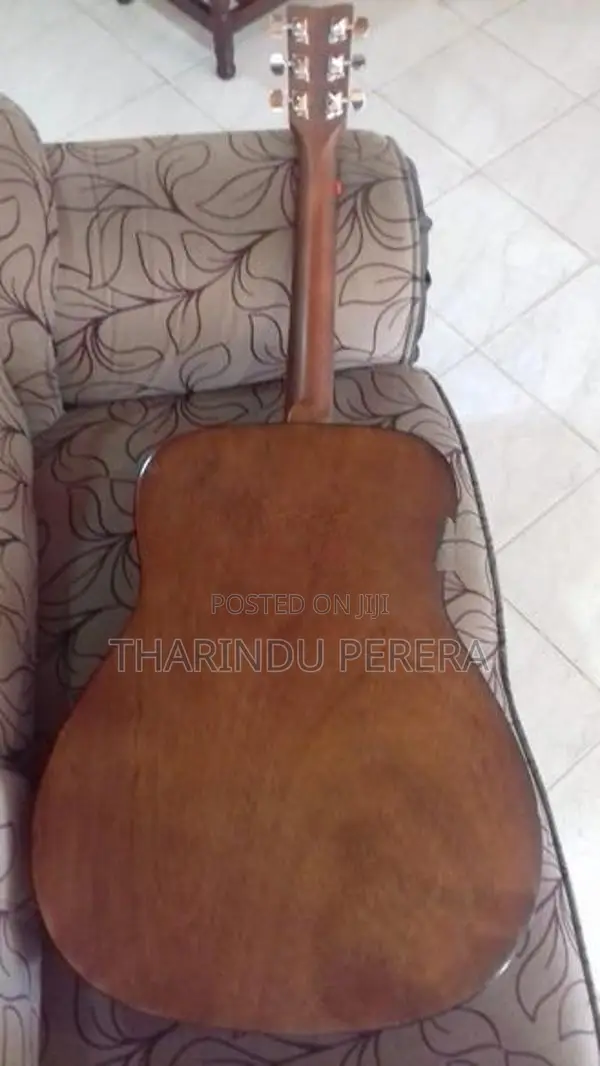 Yamaha F310 Acoustic Guitar