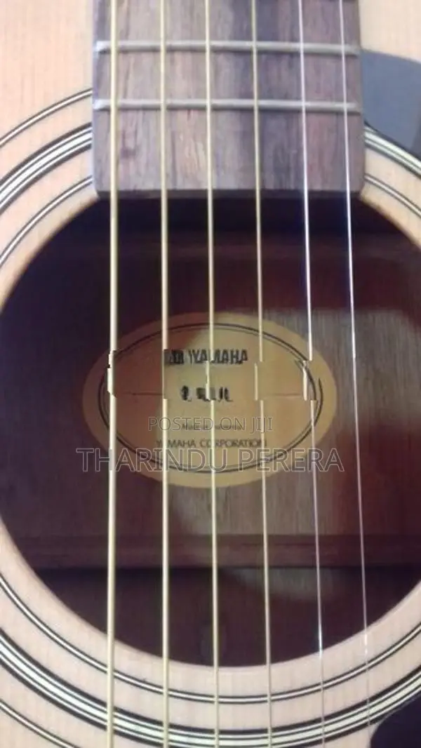Yamaha F310 Acoustic Guitar