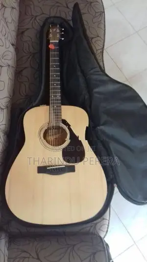 Yamaha F310 Acoustic Guitar