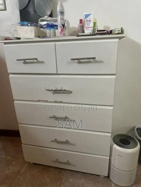 Modern White Chest Drawers