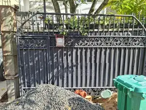 Sliding Gate