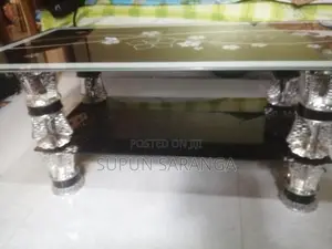 Glass Top Coffee Table / Centre