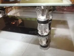 Glass Top Coffee Table / Centre