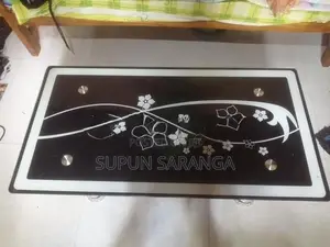 Glass Top Coffee Table / Centre